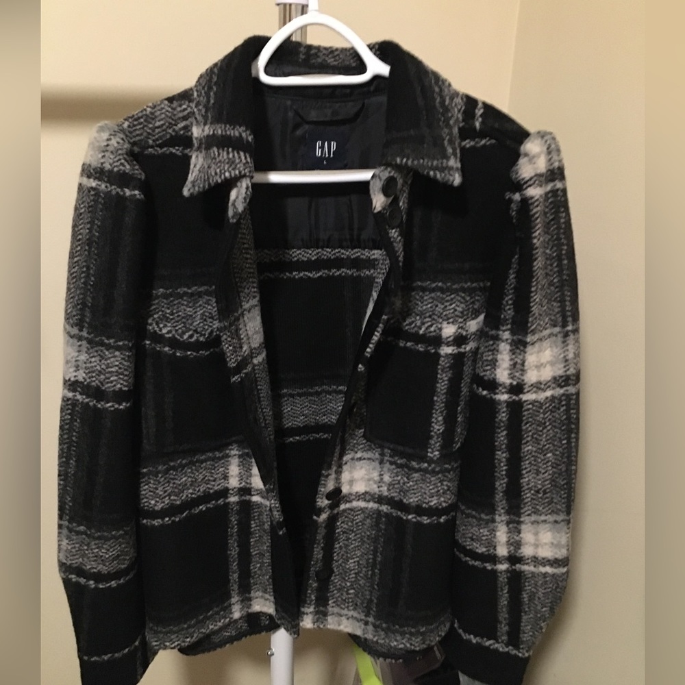 Gap woman’s puff sleeve wool shirt jacket.
